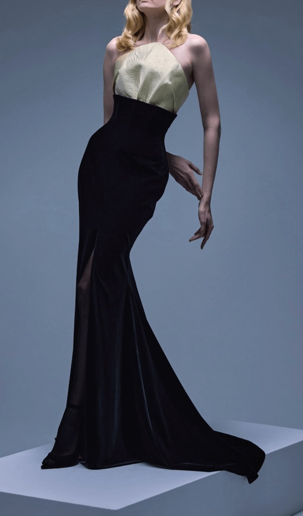 BLACK AND BLUE DRESSES: MY TAKE ON MASTERING THE ART OF ELEGANT CONTRAST