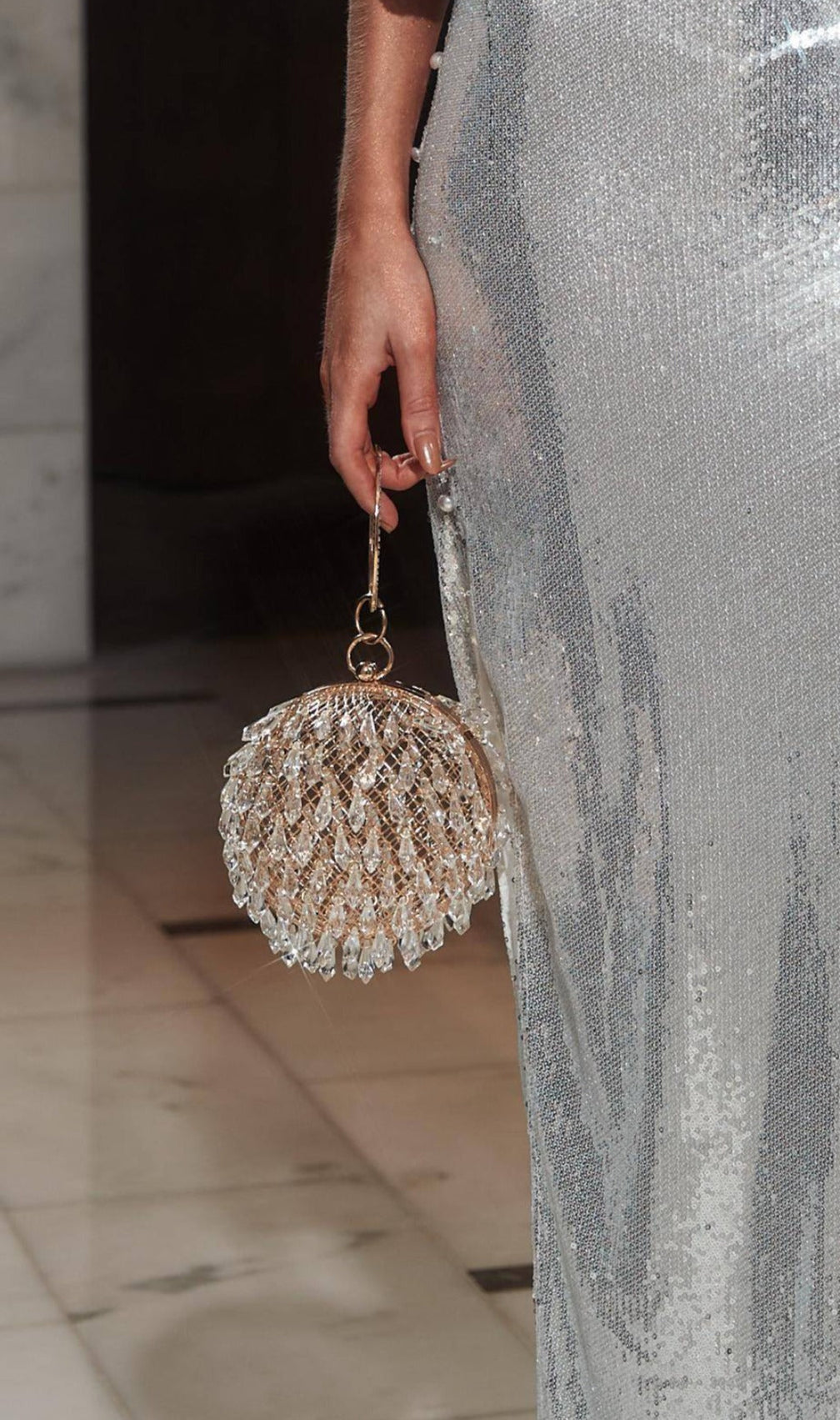 Drip Clear Ball Clutch