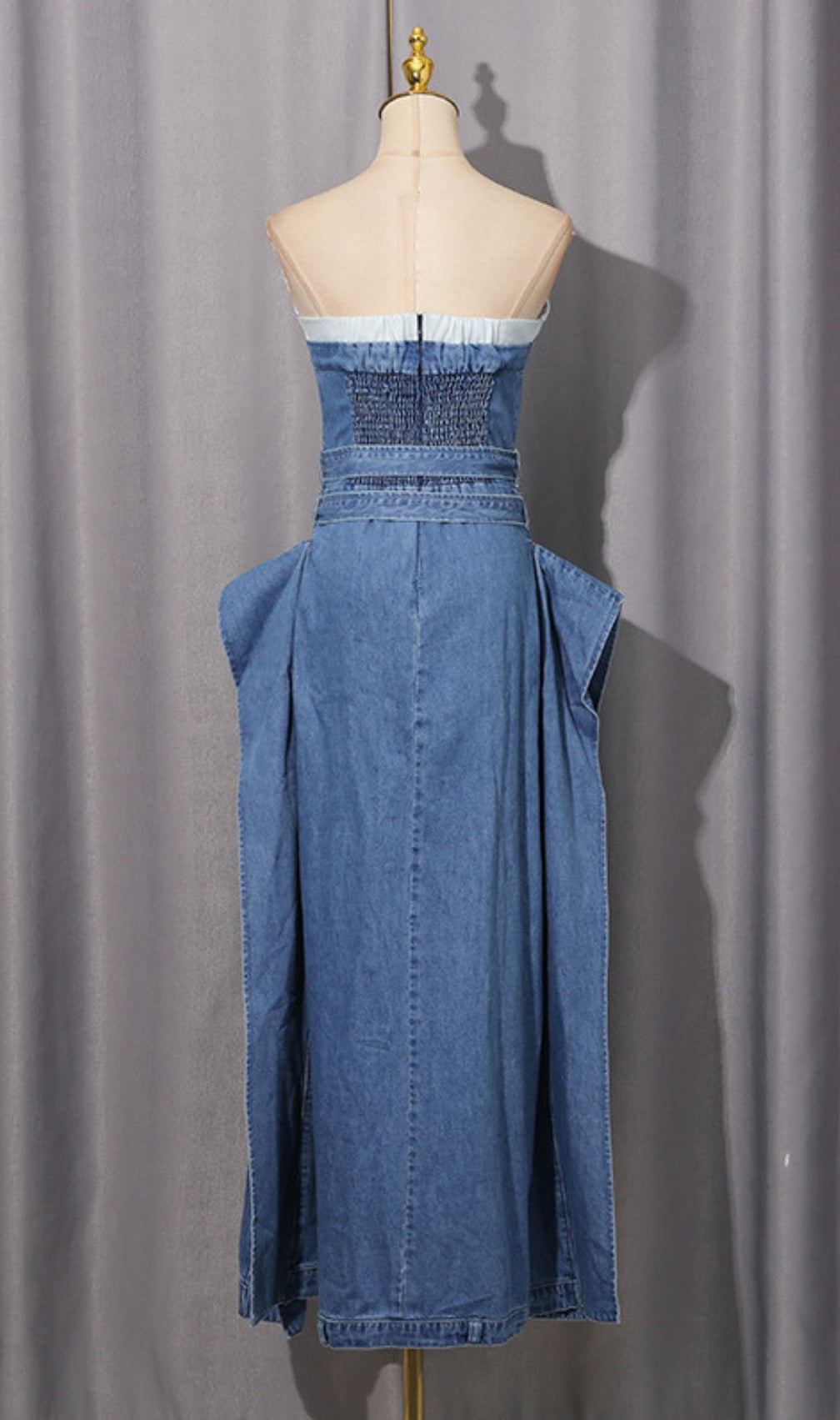 Isako Chic Strapless Denim Midi Dress with Belt – Effortless Elegance