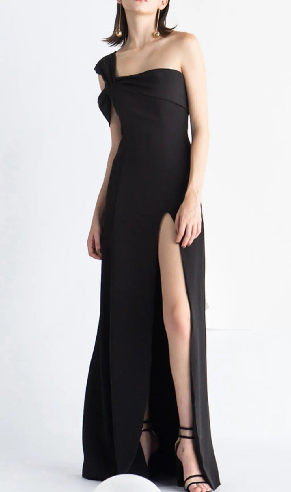 One-Shoulder Mop Dress In Black