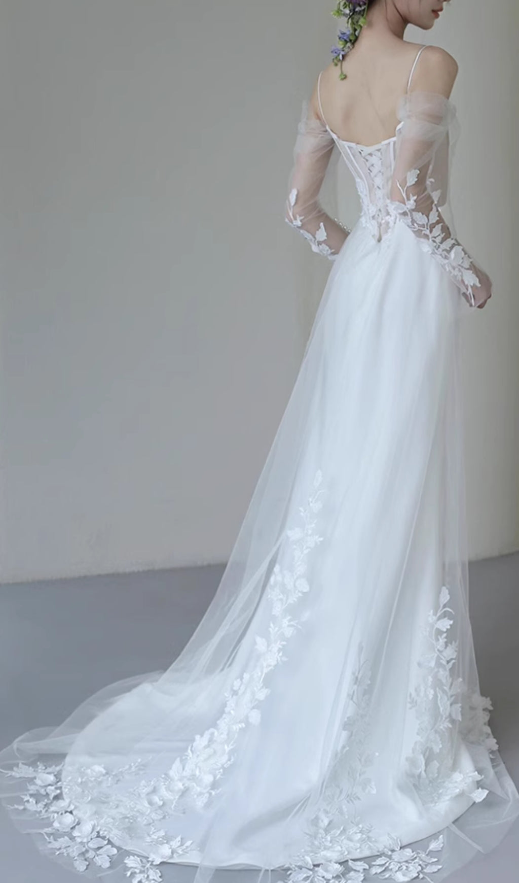 Chucky White Mesh Leaf Wedding Dress