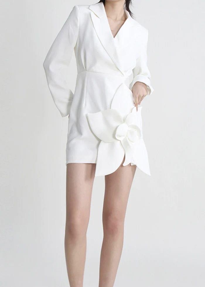 Forina Flower Blazer Dress in white