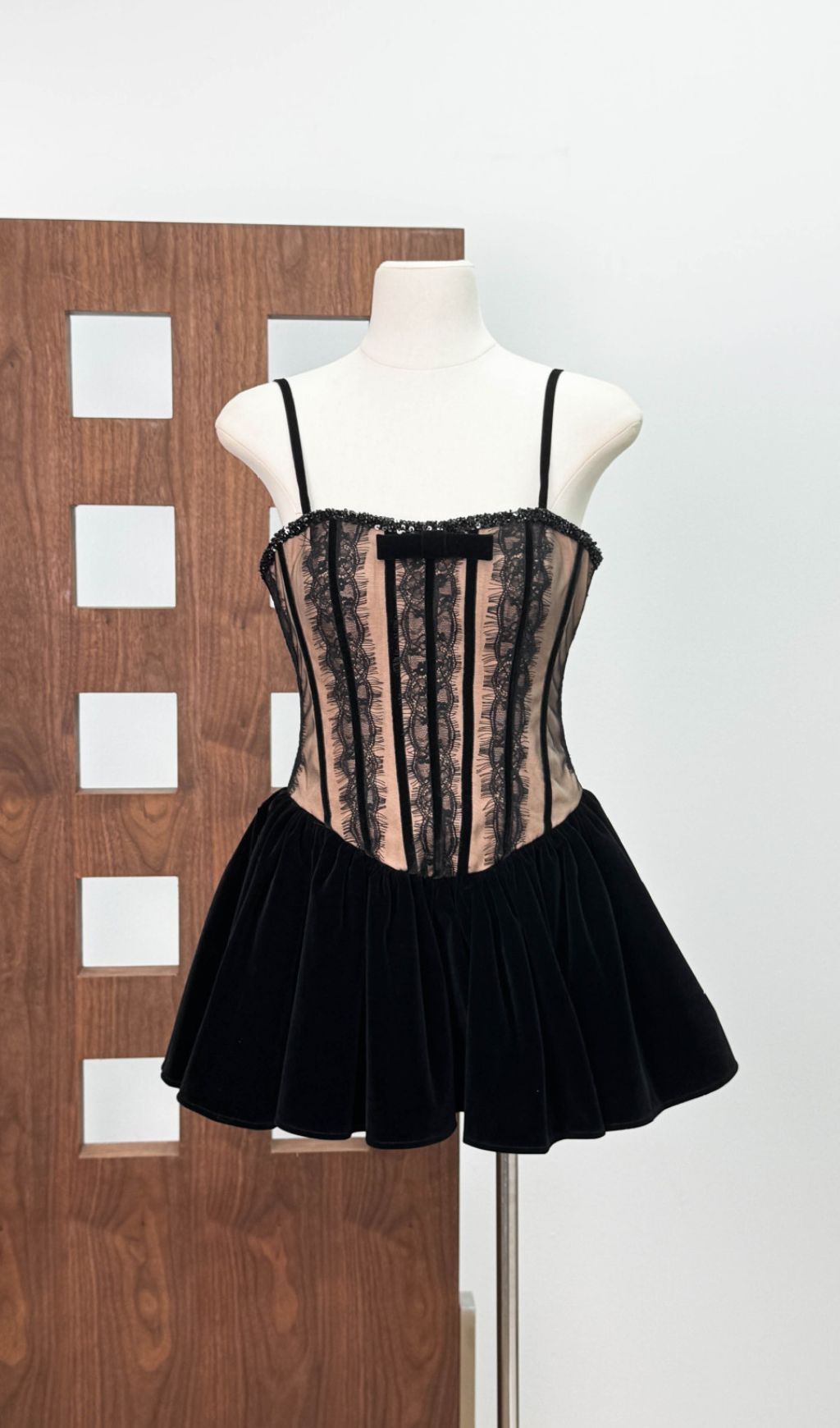 Iorwen Black Lace Corset Mini Dress | Enchanting A-Line Party & Date Night Look