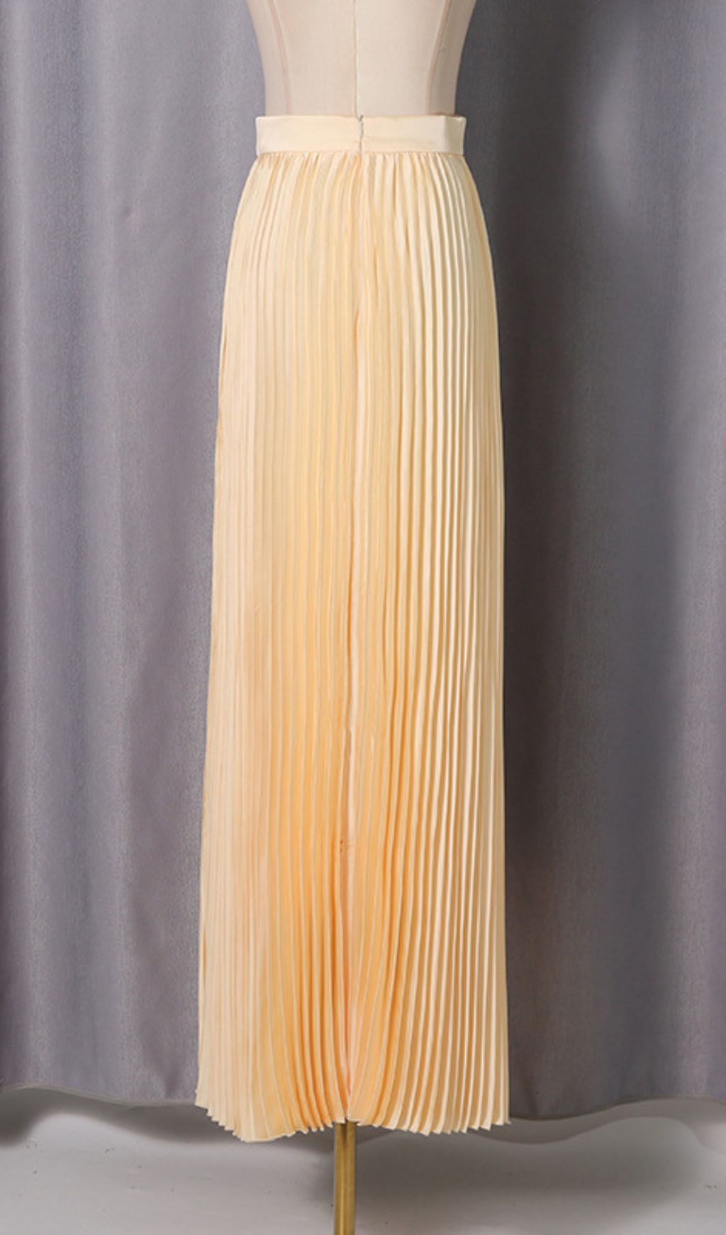 Julieta Elegant 3D Floral Peplum Top & Pleated Maxi Skirt Set