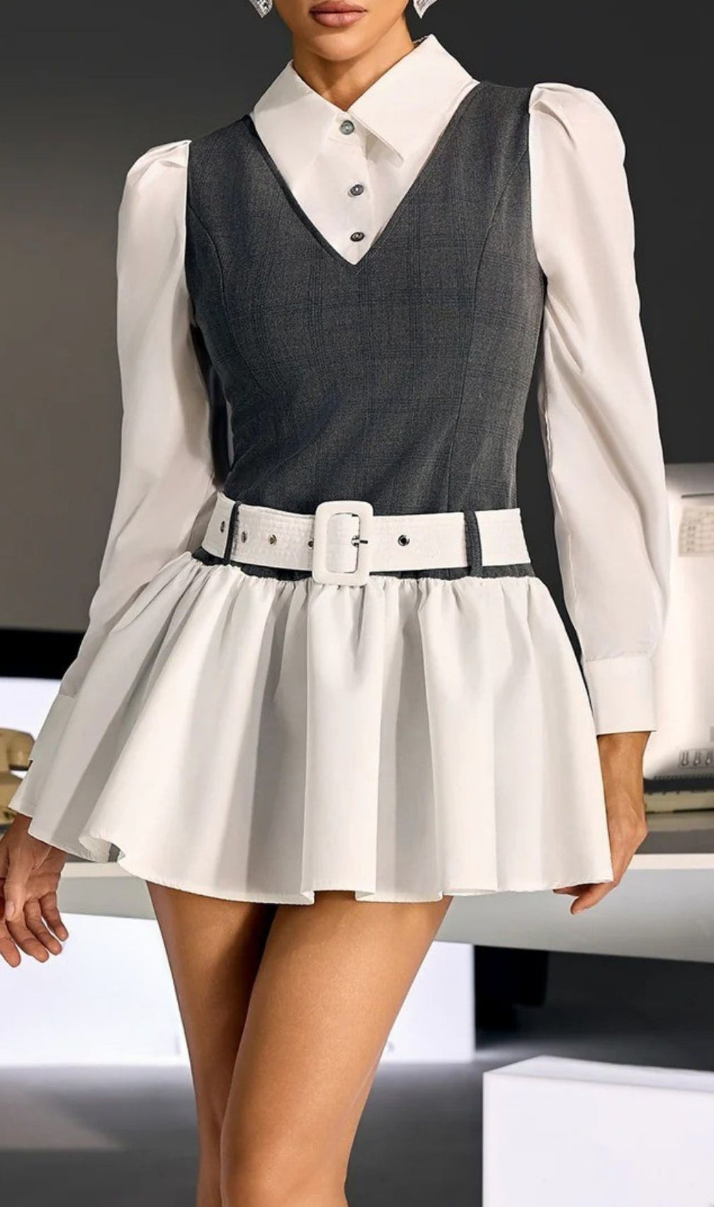 Qoryndal Long Sleeve Mini Dress With Belt