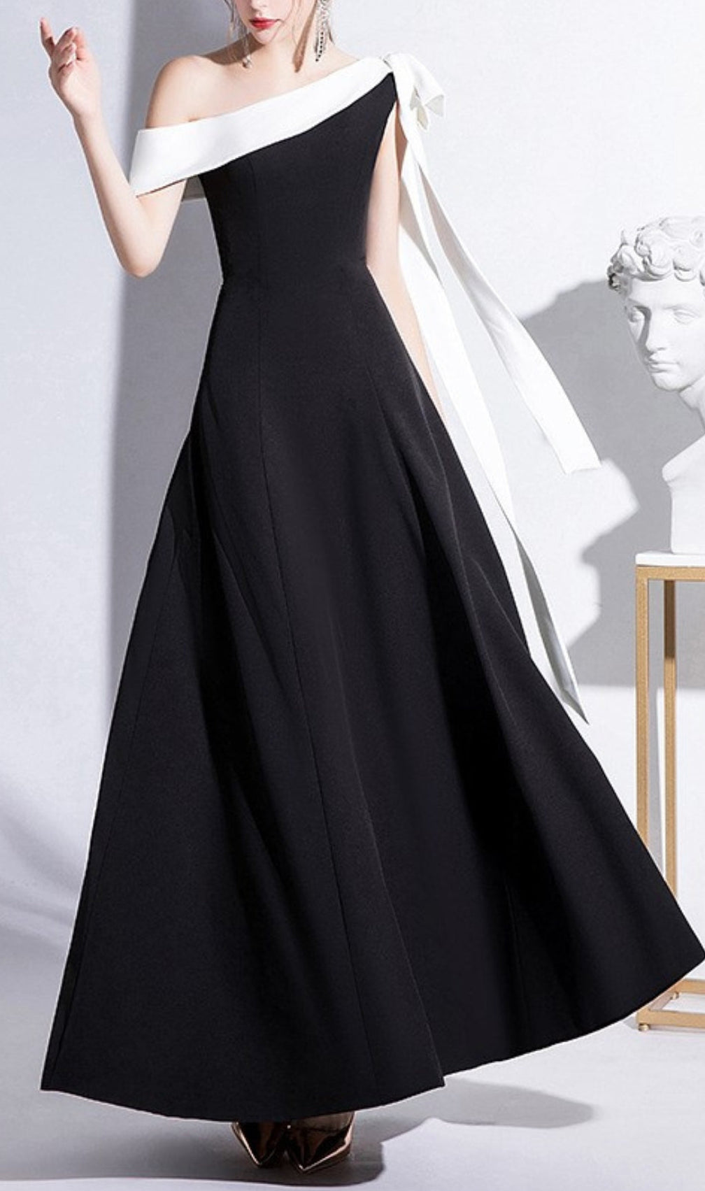 Pagged Bow Midi Dress In Black