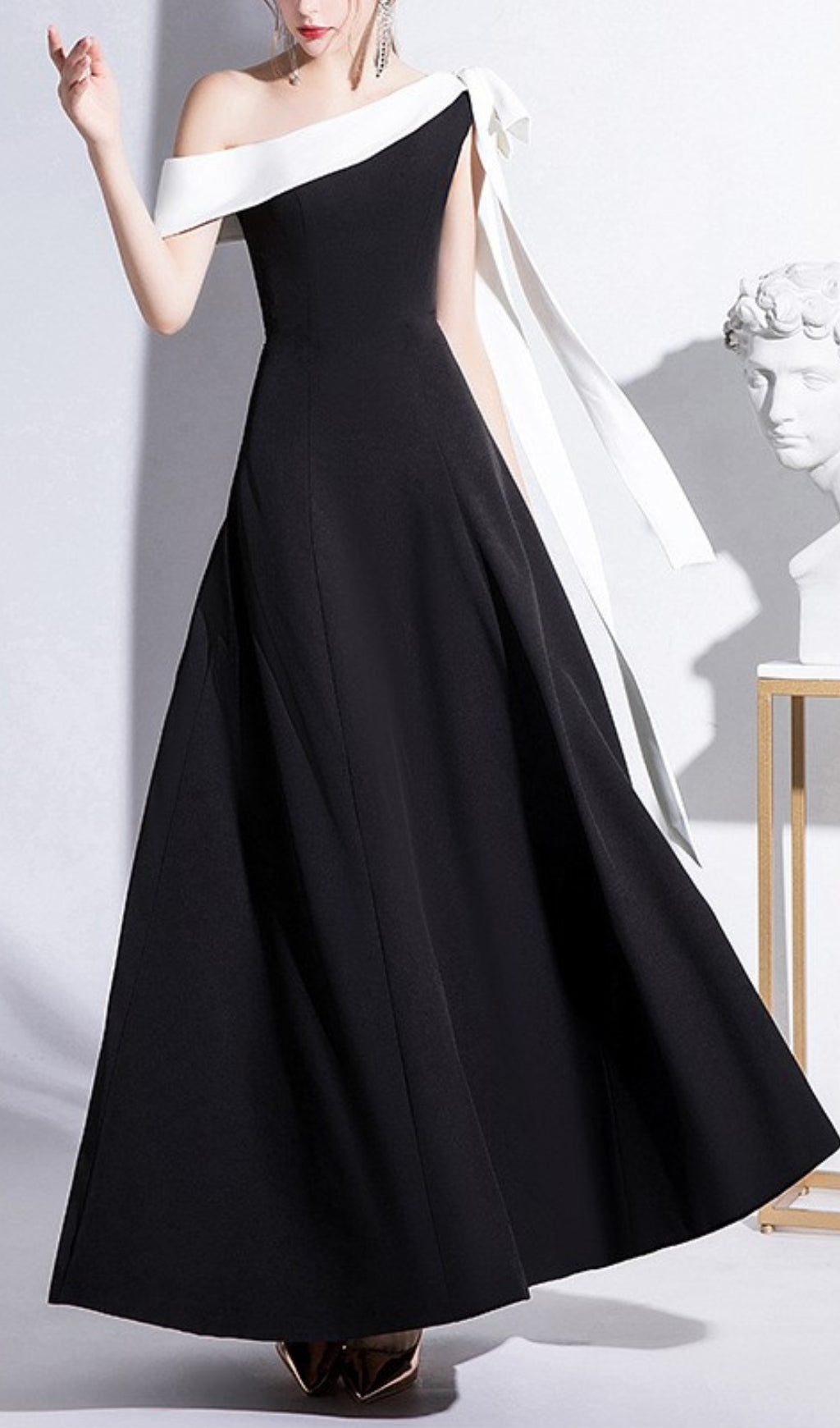 Pagged Bow Midi Dress In Black