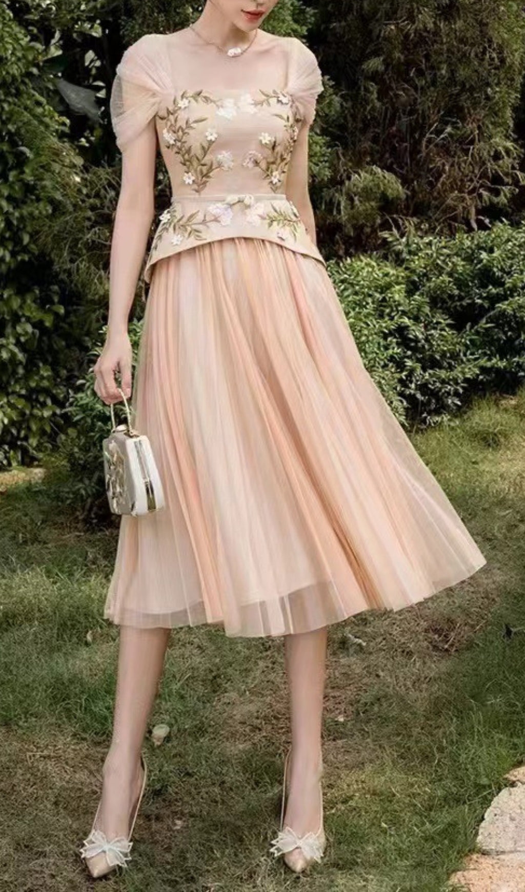 Brice Embroidery Flower Midi Dress