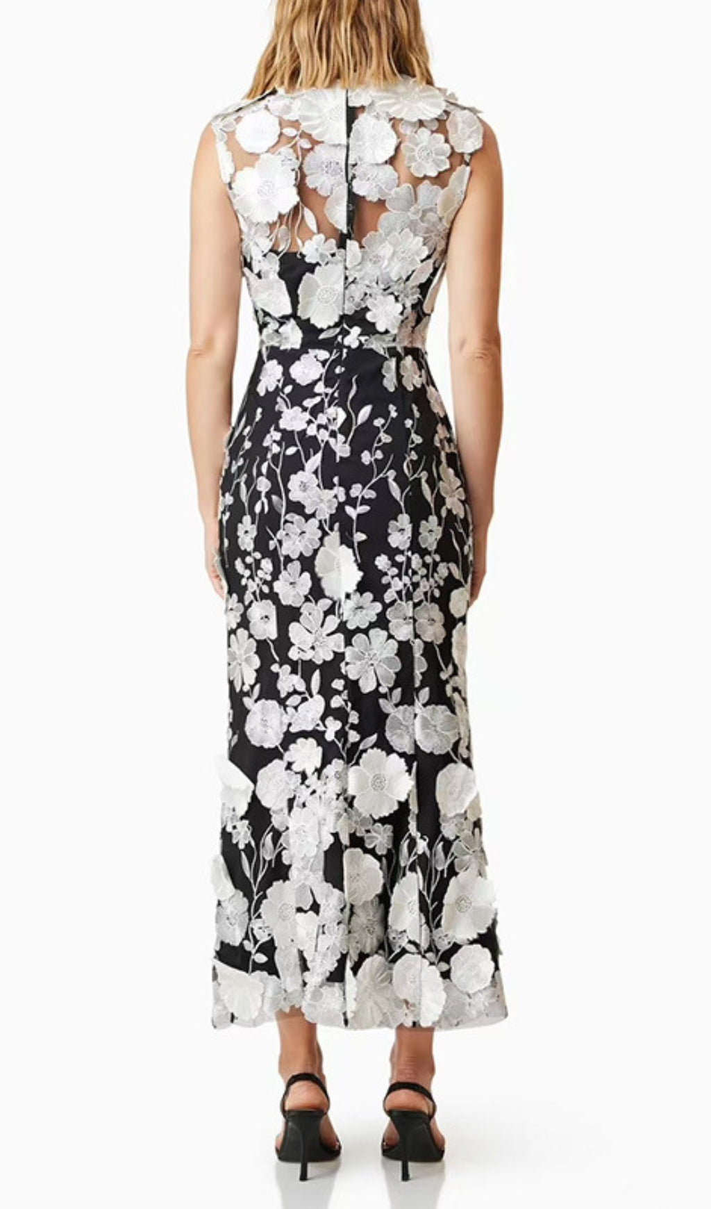 Cessair Sleeveless Flower Embroidery Midi Dress