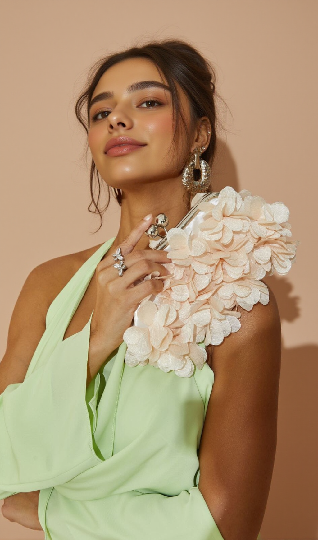 ETTORE PETAL CLUTCH