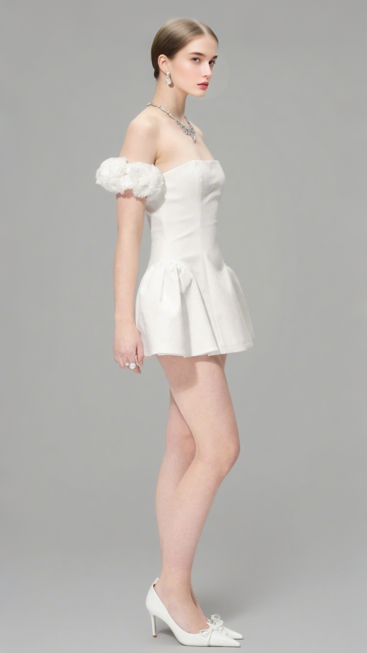 sherry Flower strapless puffy mini dress in white