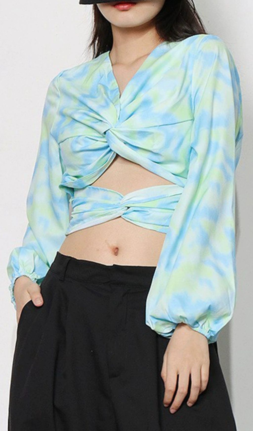 Chic Tie-Dye Twisted Cutout Long Sleeve Crop Top for Women