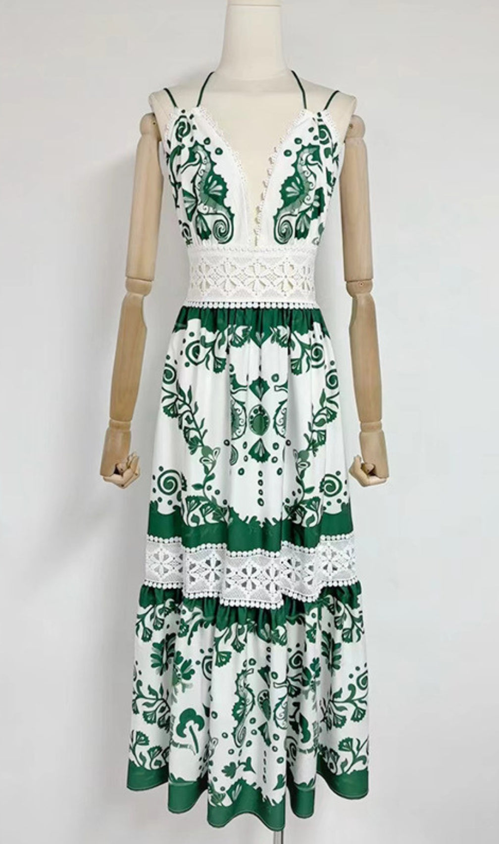 Estela V-Neck Printed Maxi Dress