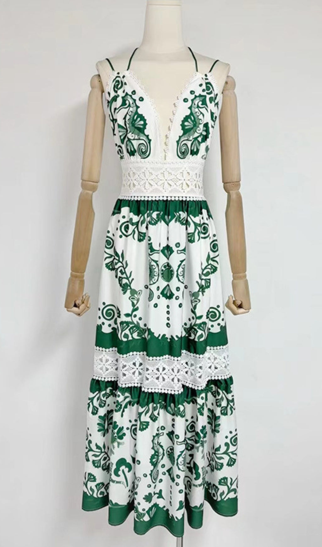 Estela V-Neck Printed Maxi Dress