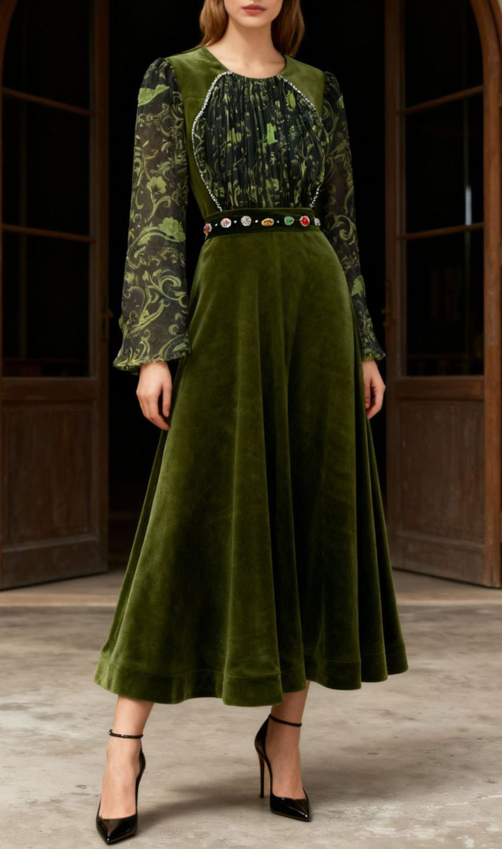 Jaren Luxe Emerald Velvet Maxi Dress with Jeweled Belt & Printed Sleeves