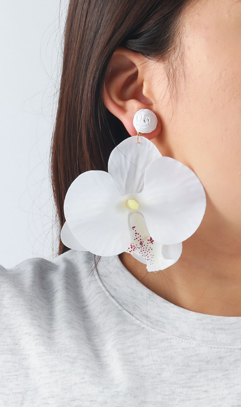 Olatunde White Flower Earrings