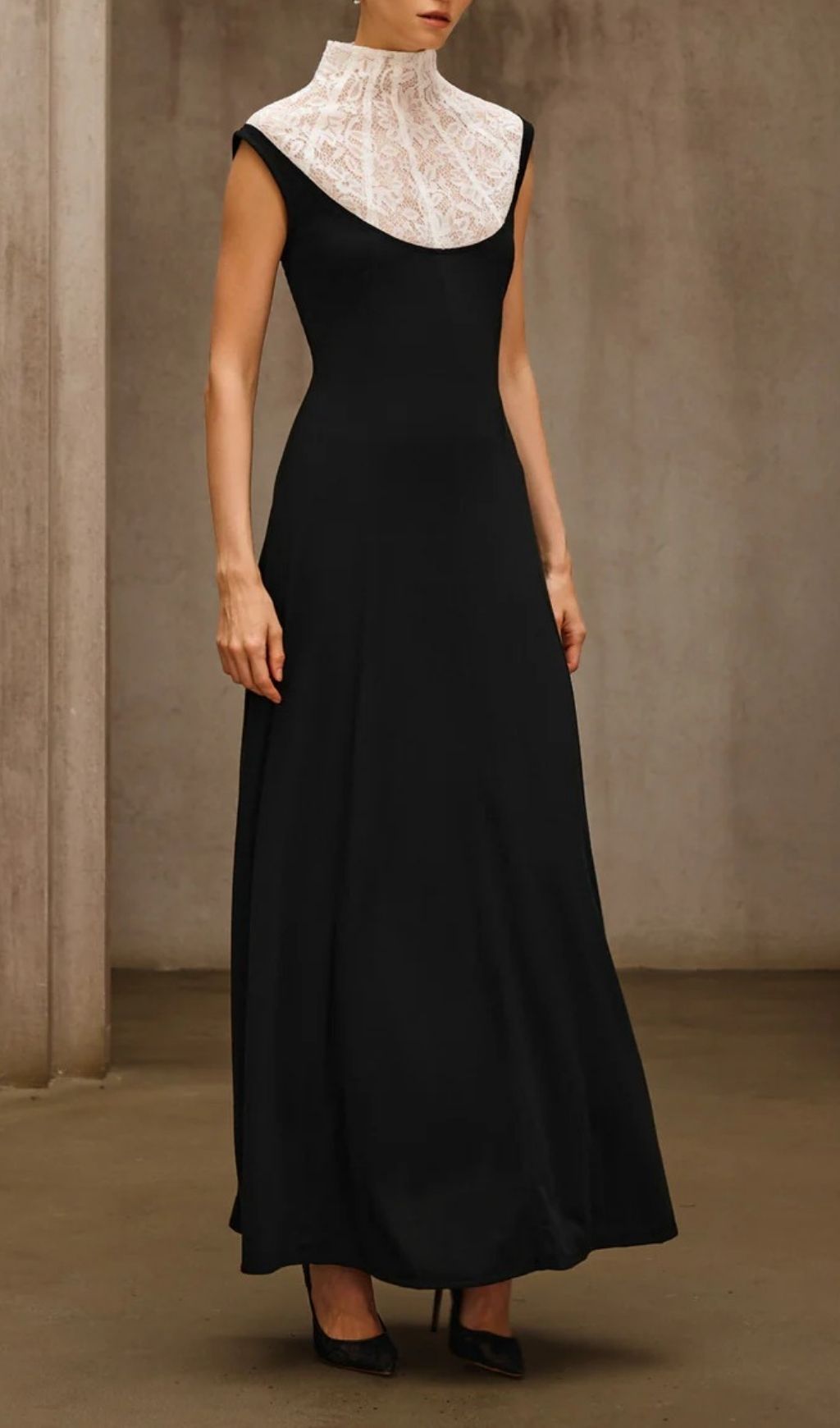 Sevionyx High Neck Lace Maxi Dress