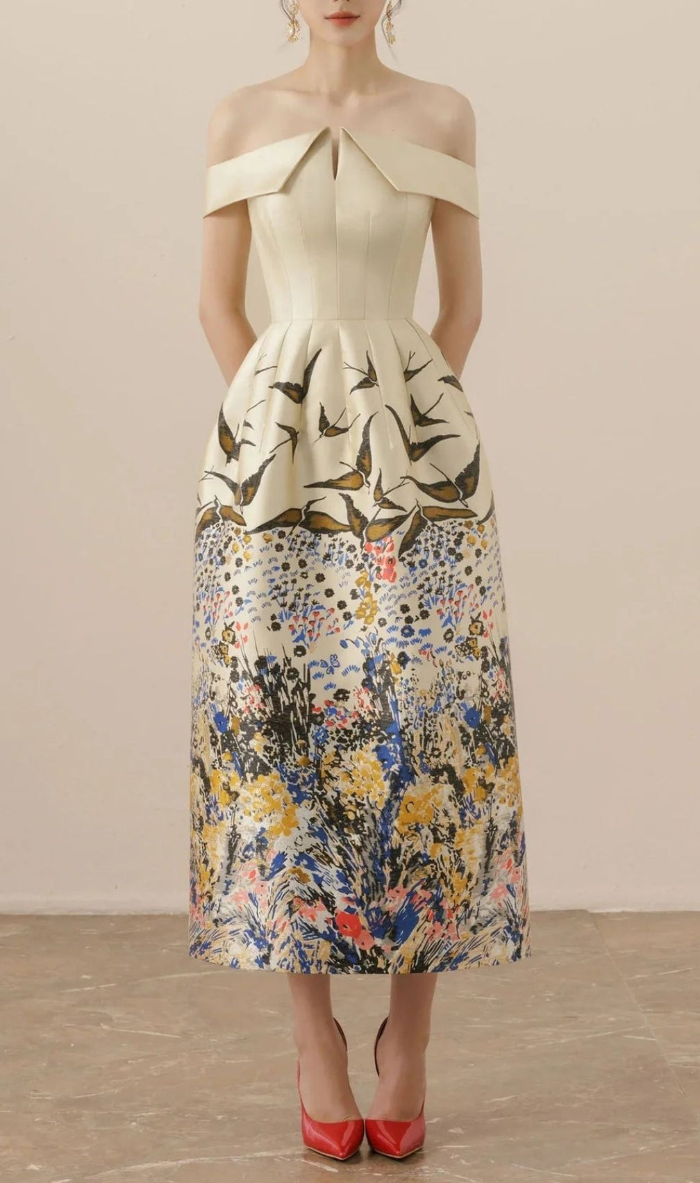 Nina Retro Floral Print Off-shoulder Midi Dress in Apricot