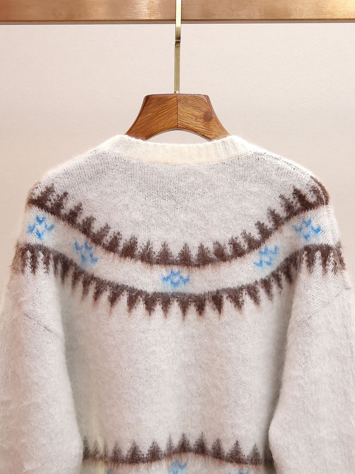 Janneke Plush Reindeer Fair Isle Cardigan - Cozy Winter Knit for Women