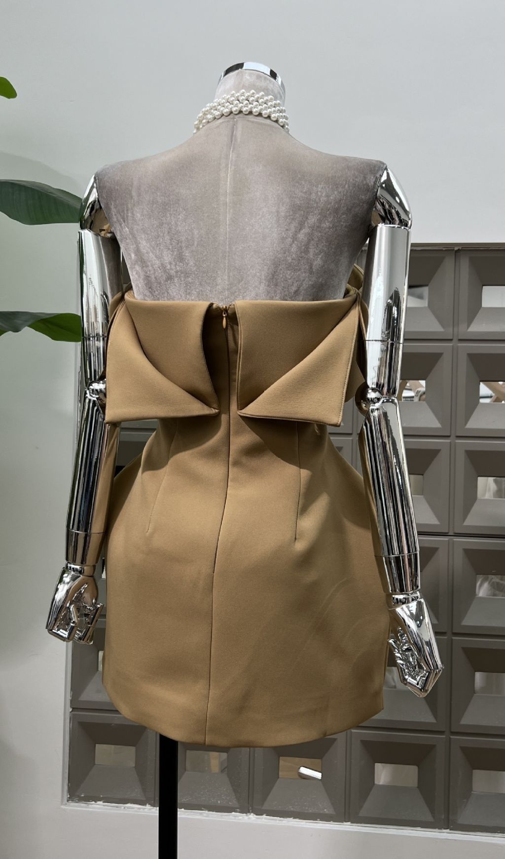 Hiti Chic Strapless Mini Dress with Pockets - Modern Layered Design