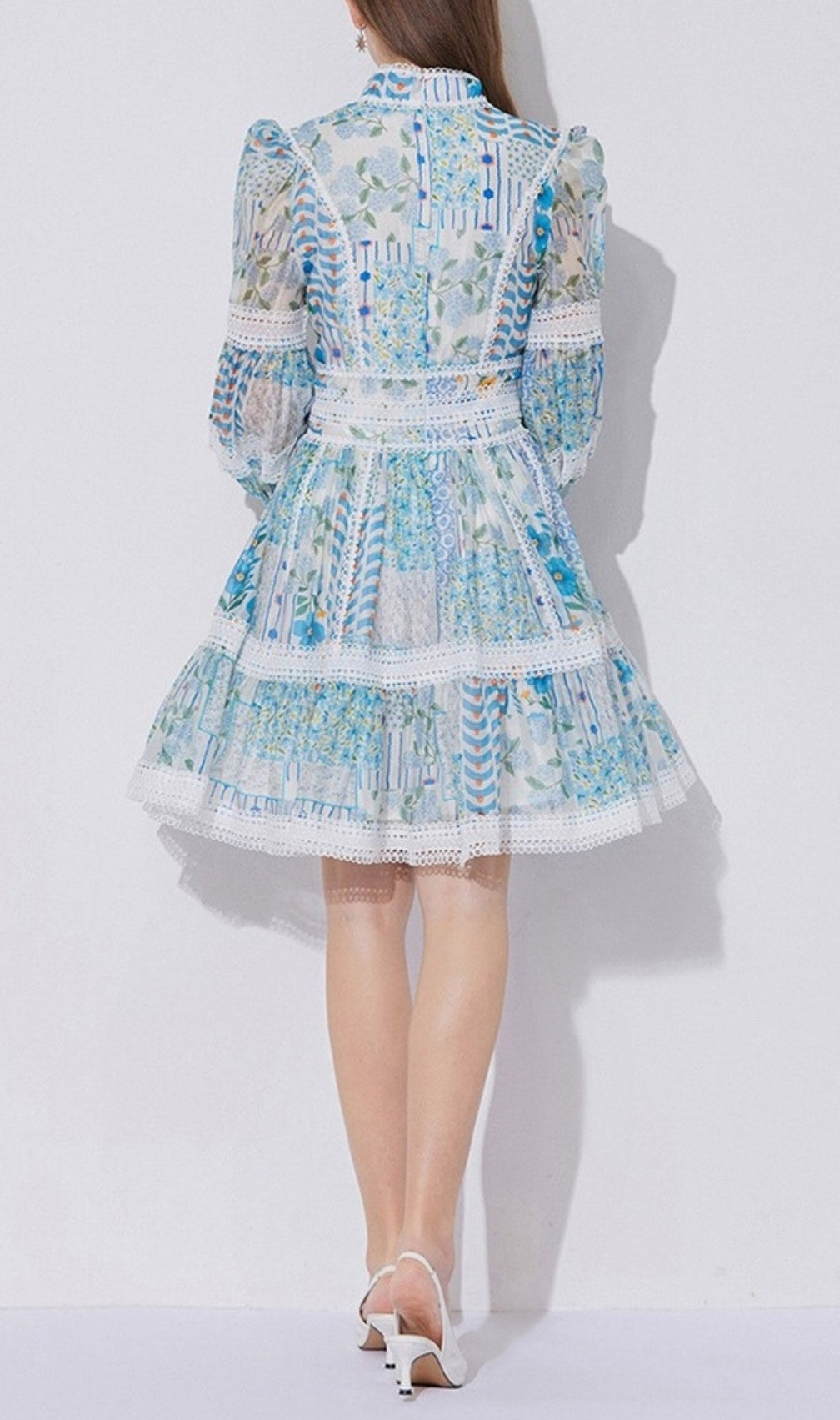 Erla Blue Floral Long Sleeve Mini Dress