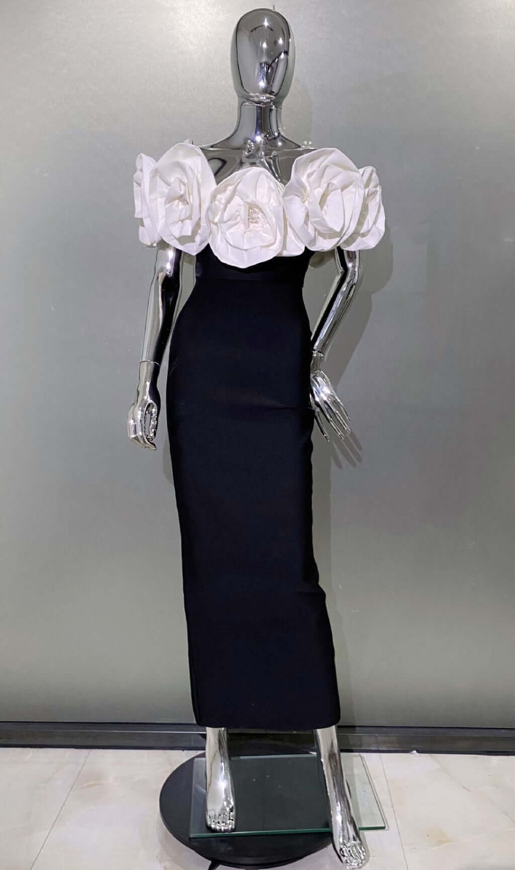 Ananux Flower Drcor Maxi Dress