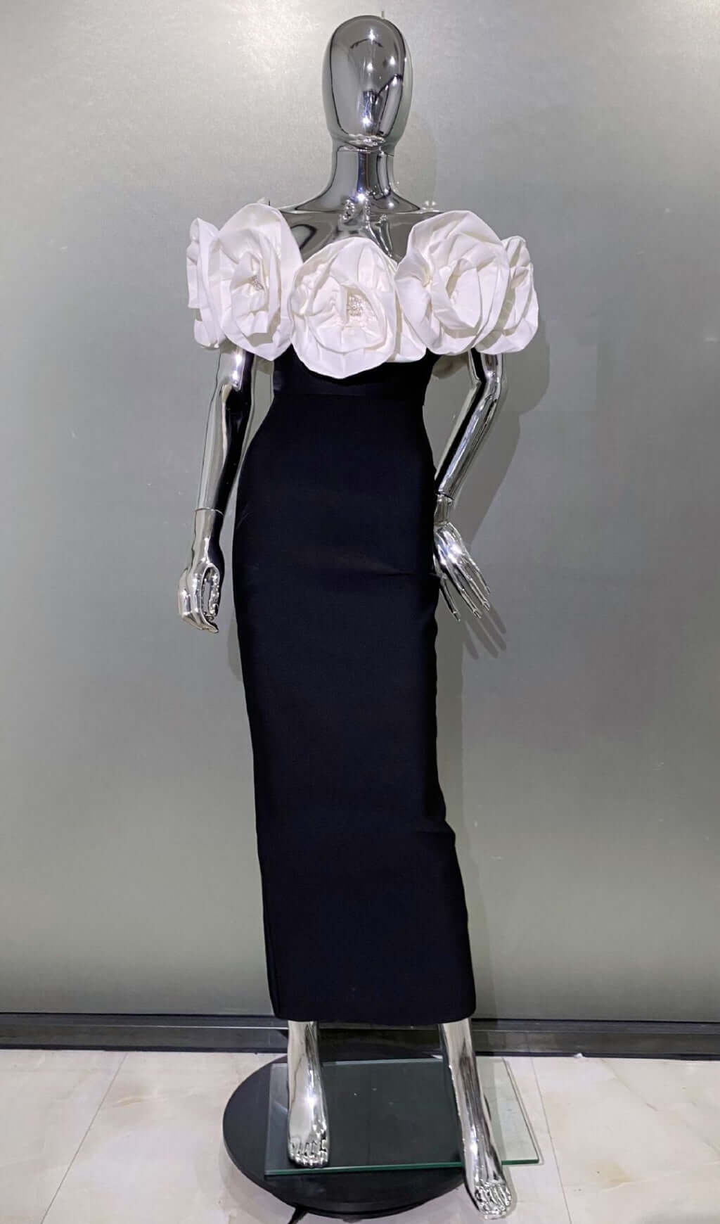 Ananux Flower Drcor Maxi Dress