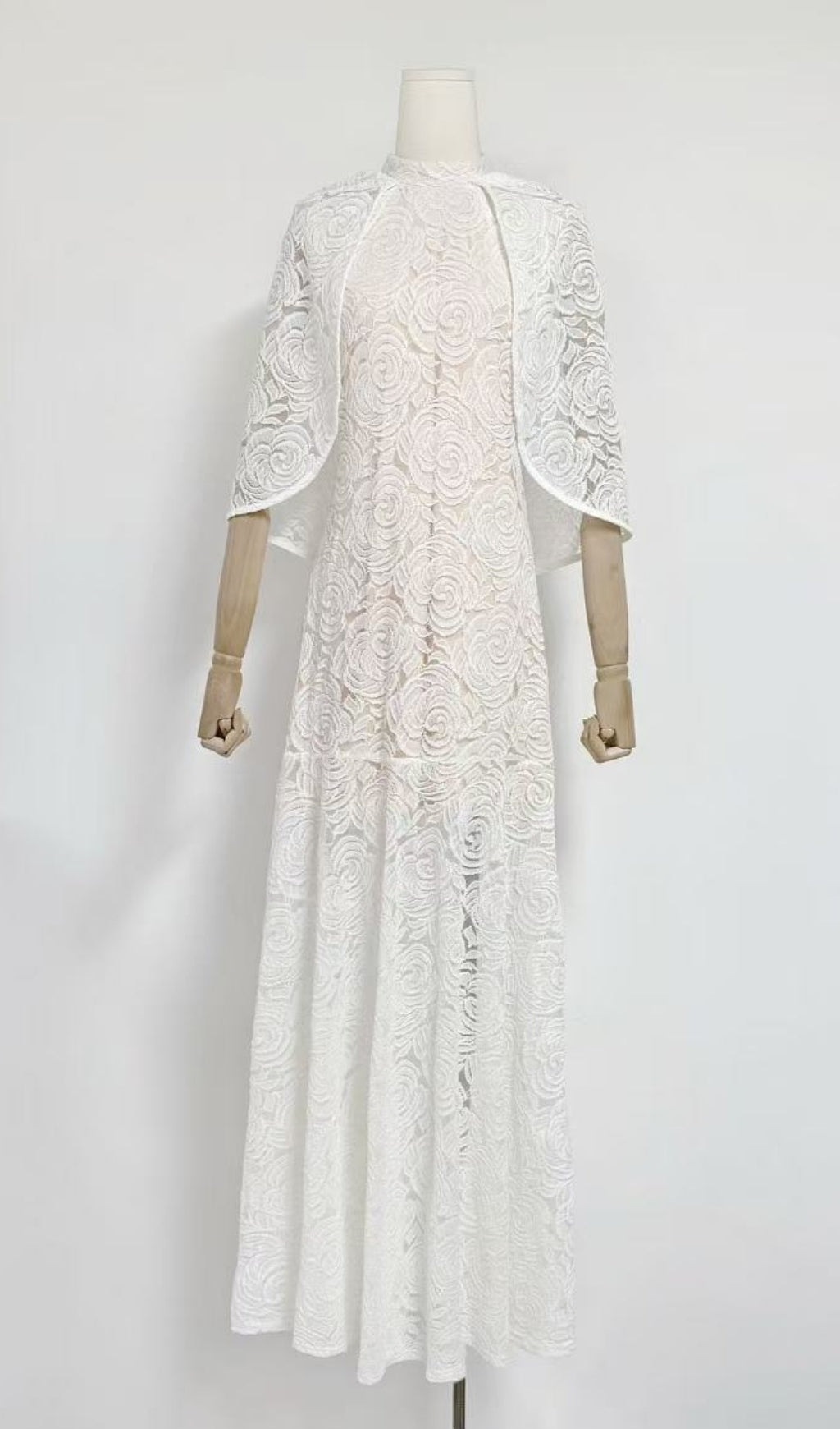 Earla Cloak Sleeve Embroidery Maxi Dress
