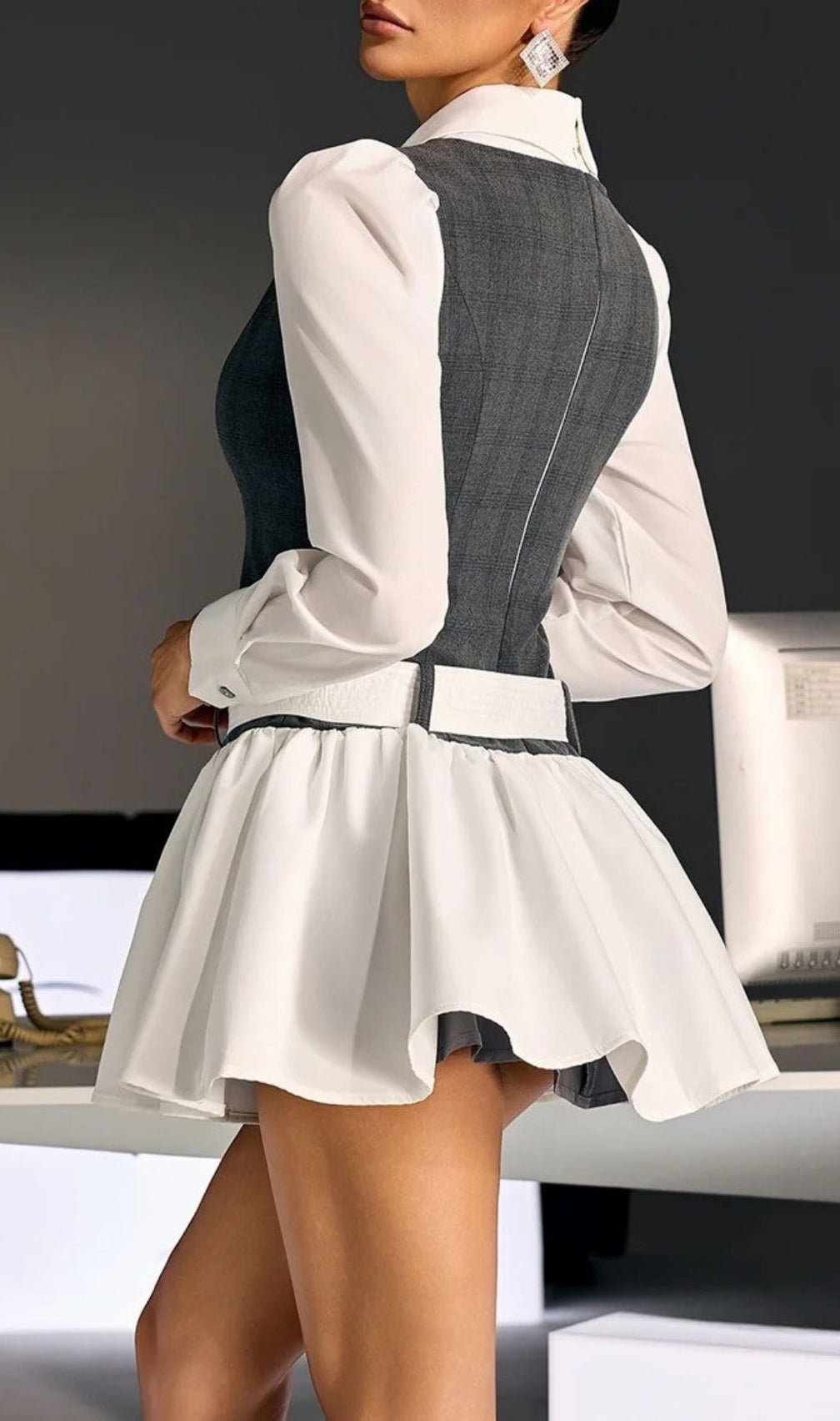 Qoryndal Long Sleeve Mini Dress With Belt