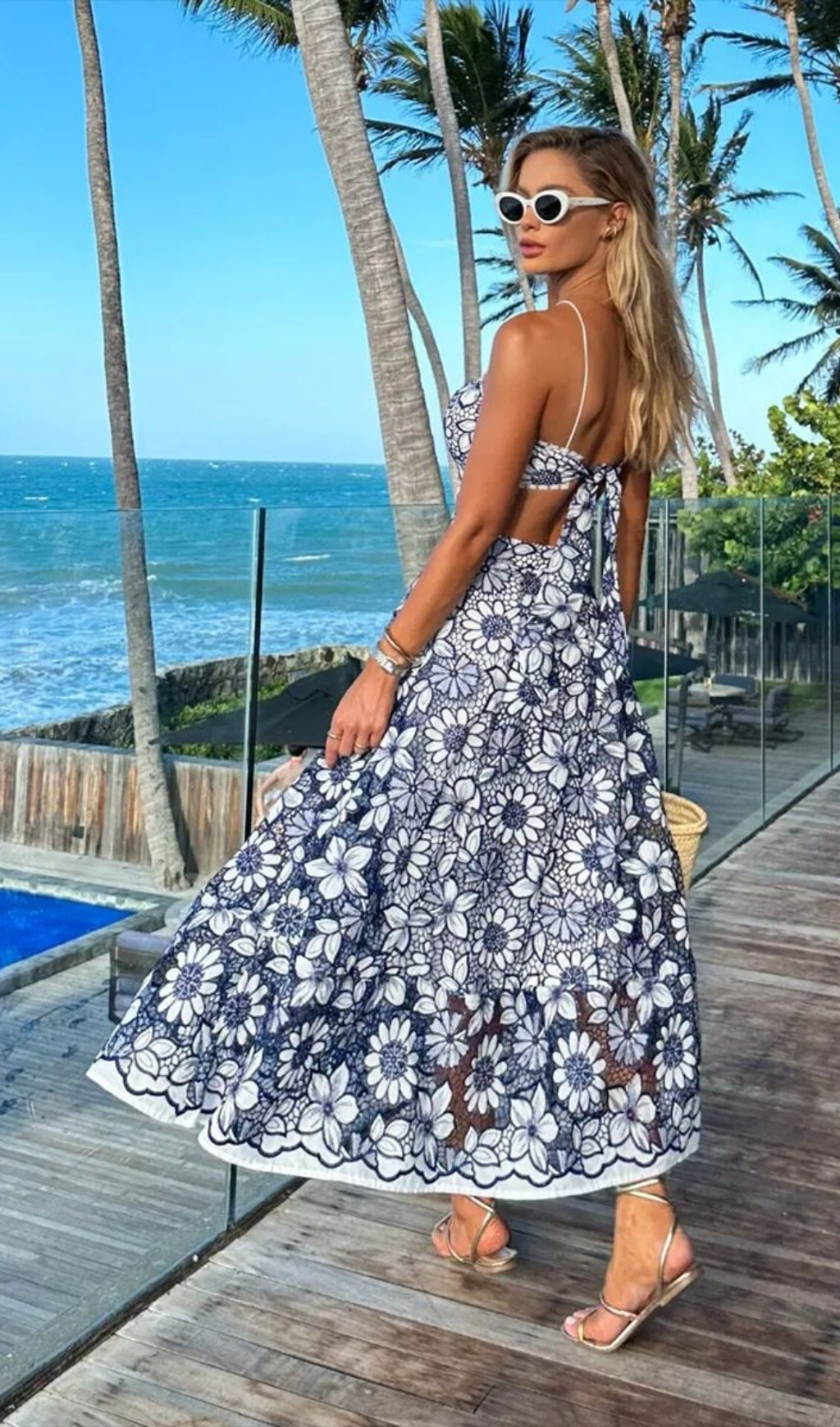 Aulaula Flower Embroidery Maxi Dress