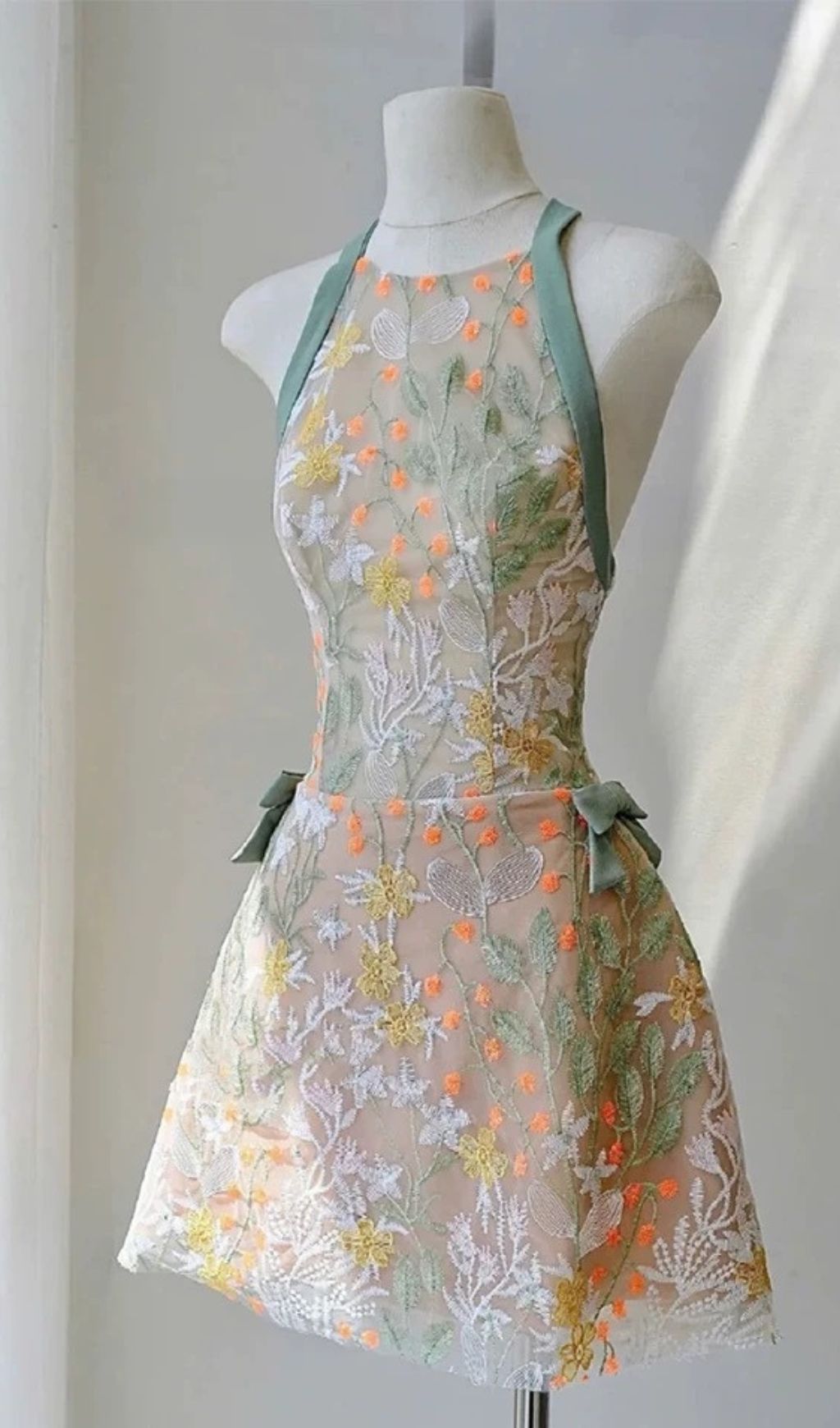 Itsuo Halter Flower Embroidery Mini Dress