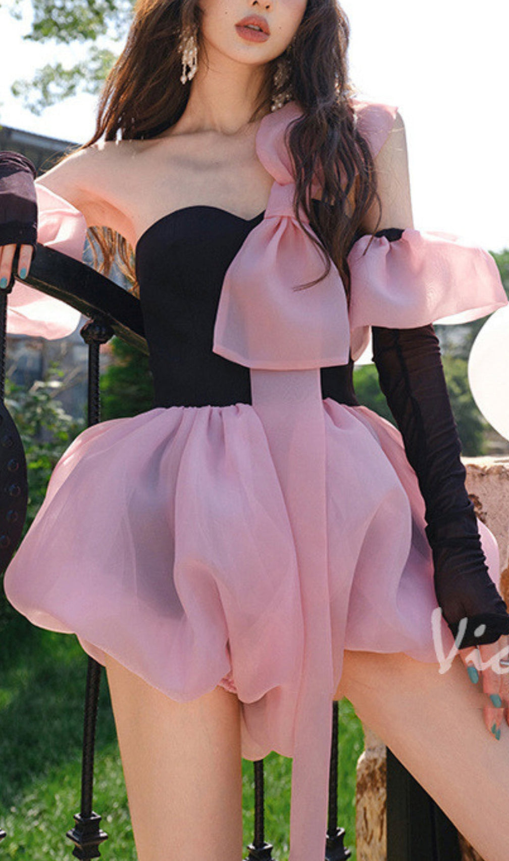 Arwel Bud Hem Bow Dress