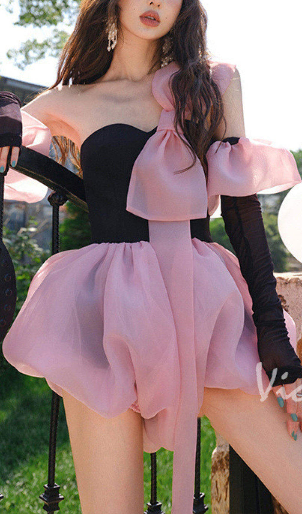 Arwel Bud Hem Bow Dress