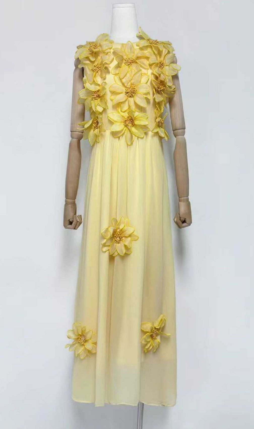 Garo 3D Flower Embellished Midi Dress