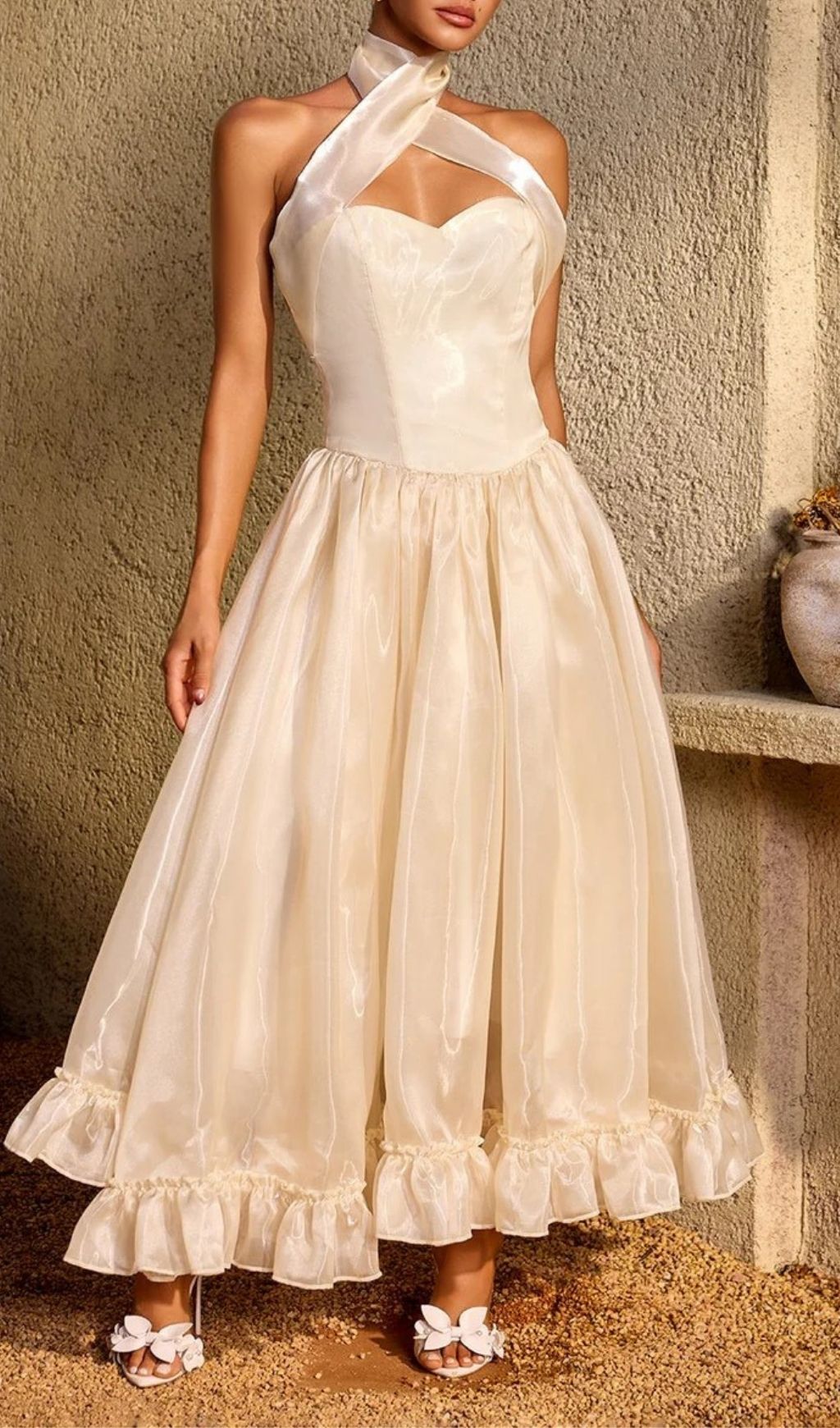 Zorvalen Halterneck Lace Up Flared Maxi Dress
