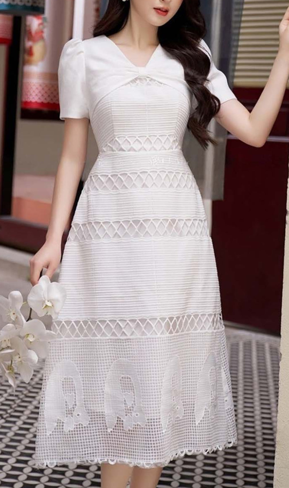 Lace Embroidery Midi Dress In White