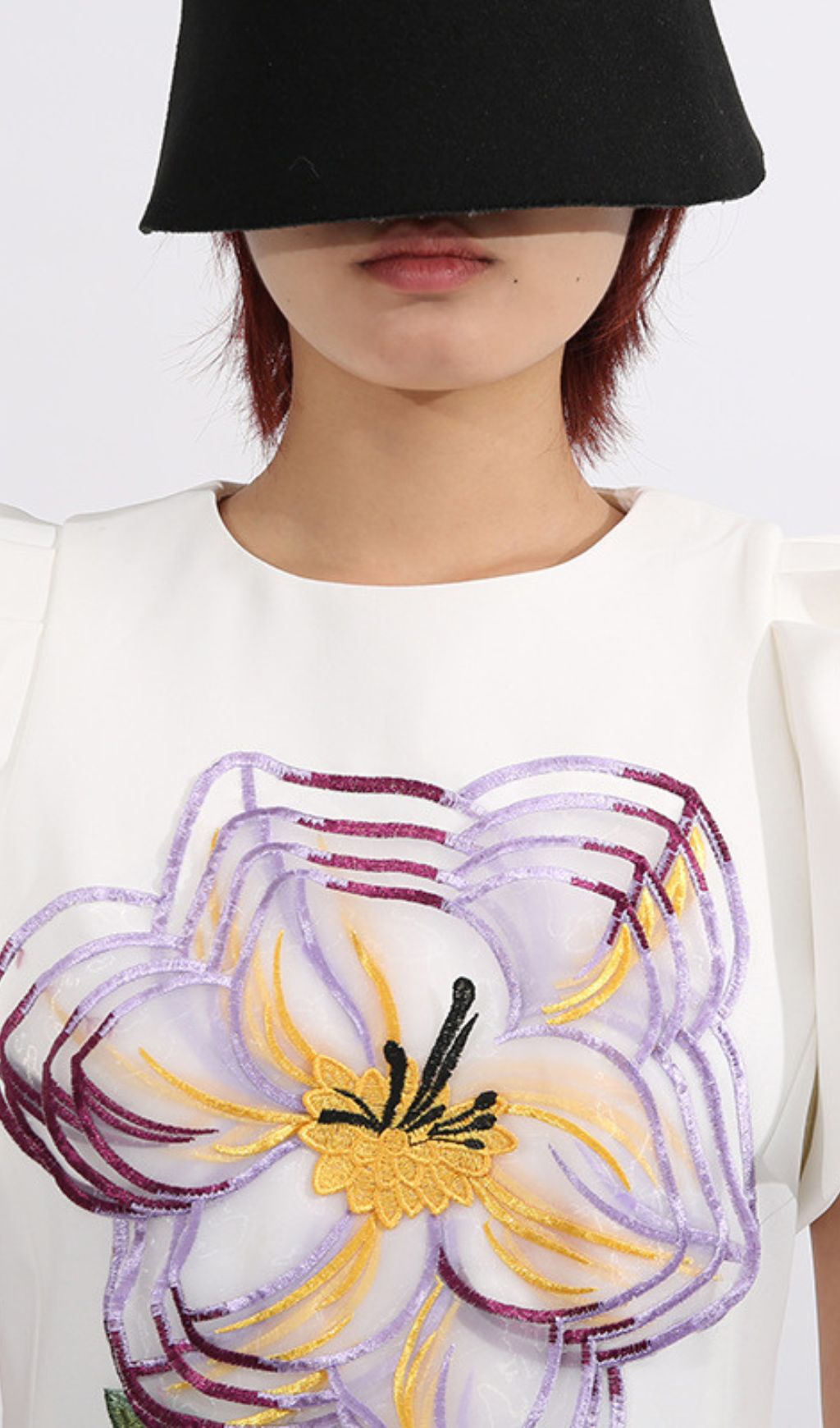 Eadoin White Flower Puff Sleeve Maxi Dress