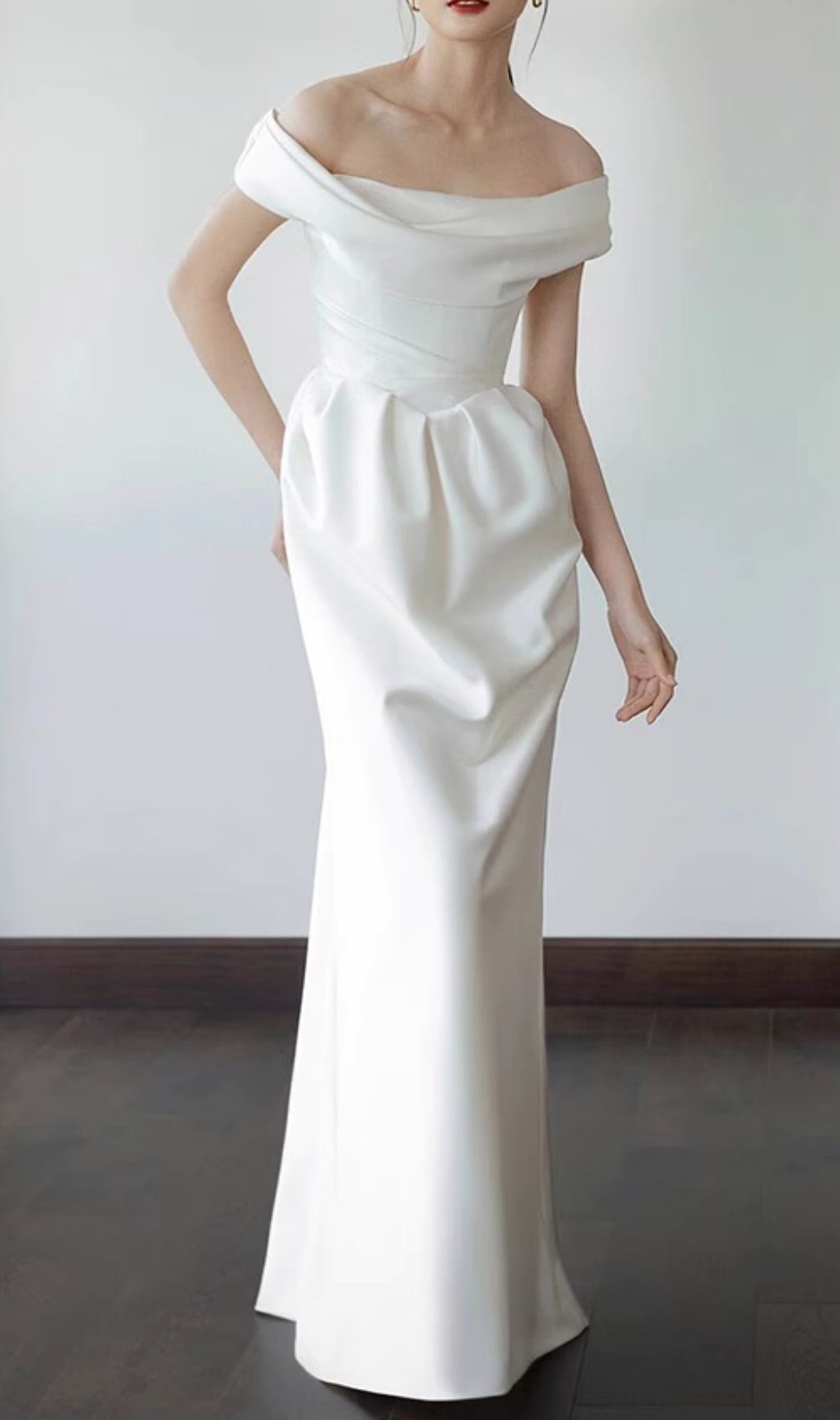 Femke White Off-Shoulder Wedding Dress
