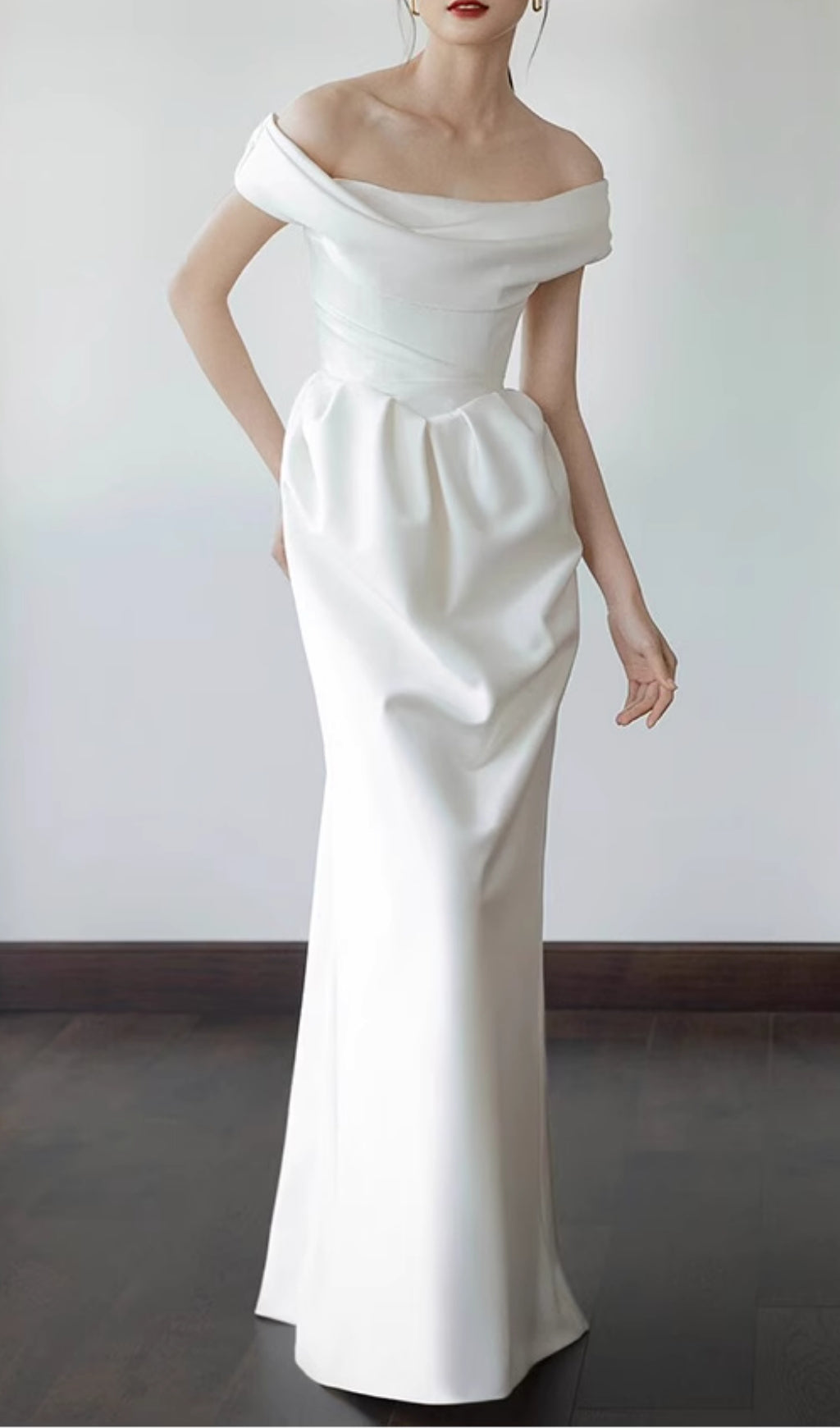Femke White Off-Shoulder Wedding Dress