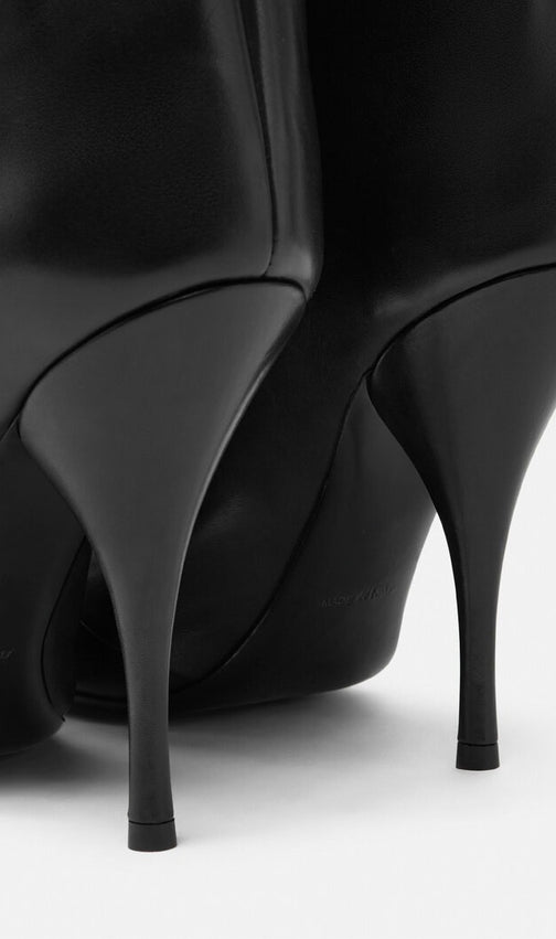 Kasi Chic Black Stiletto Boots with Elegant Bow Detail