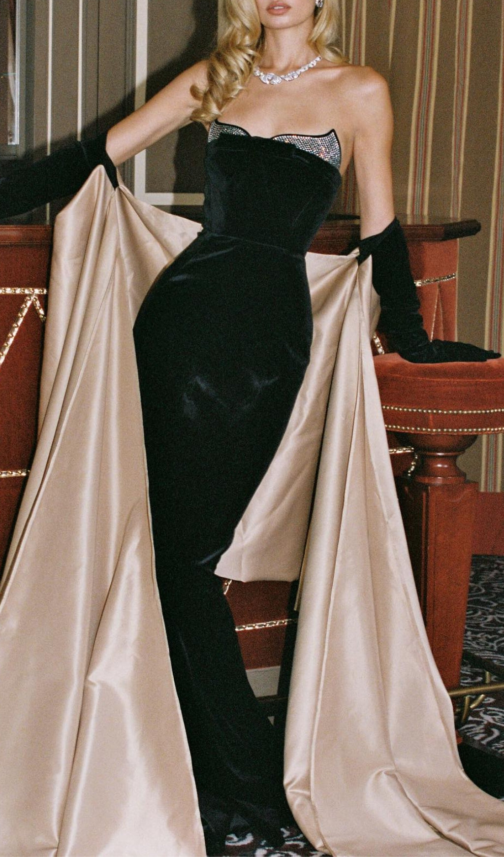 Alkas Black Diamond Maxi Dress