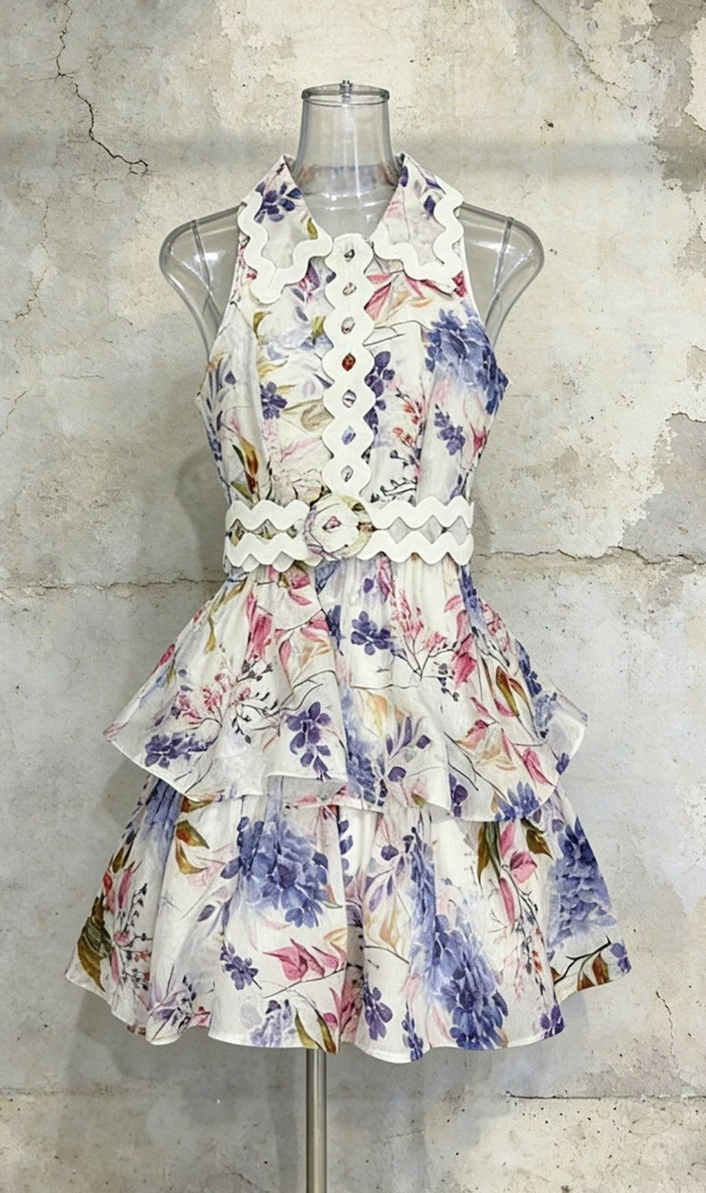Keaira Chic Floral Halter Mini Dress with Scalloped Trim