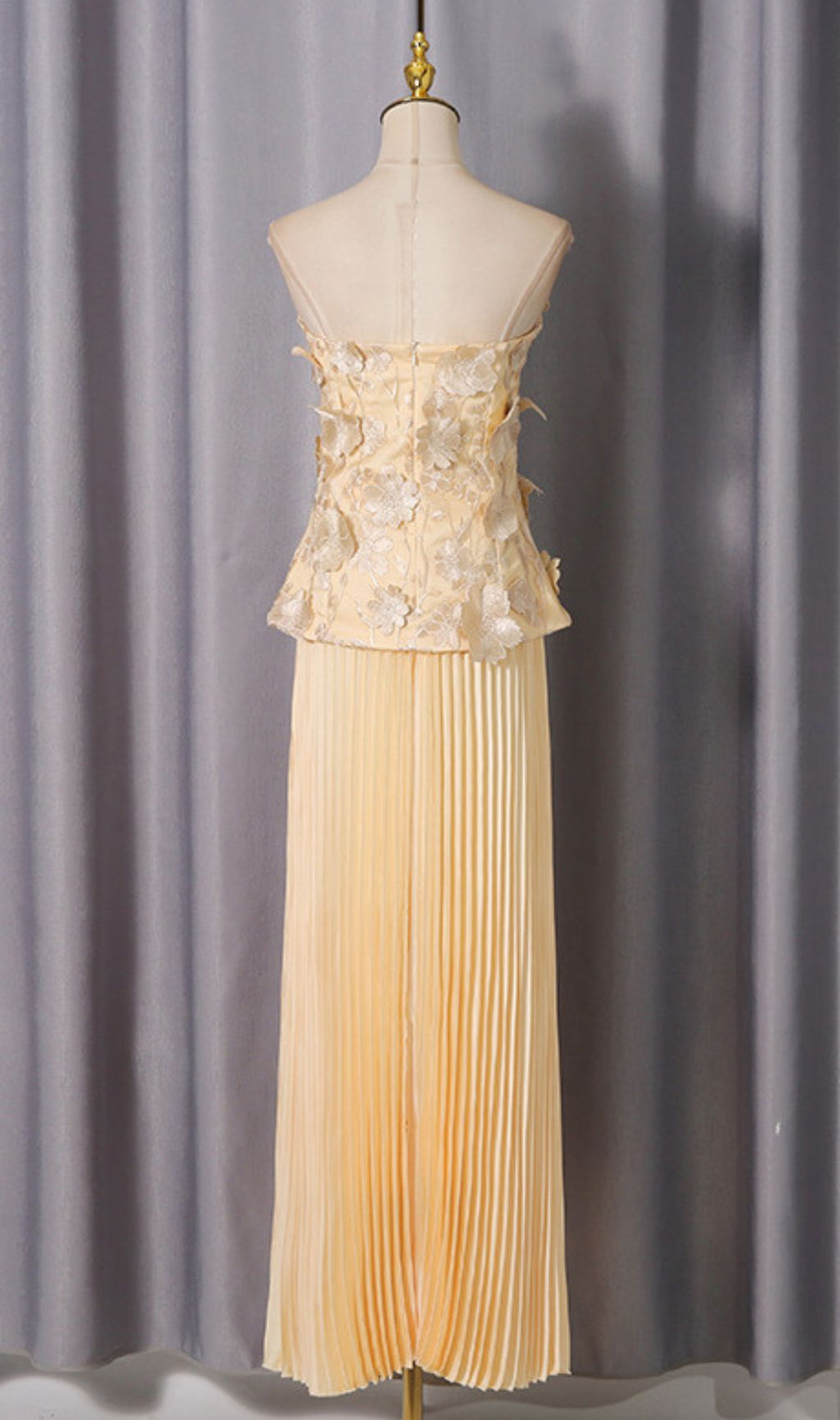 Julieta Elegant 3D Floral Peplum Top & Pleated Maxi Skirt Set