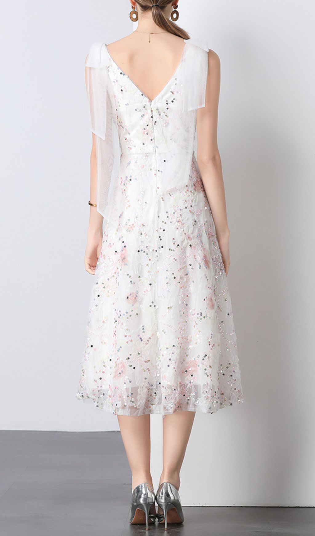 Felda V-Neck Flower Sequin Midi Dress