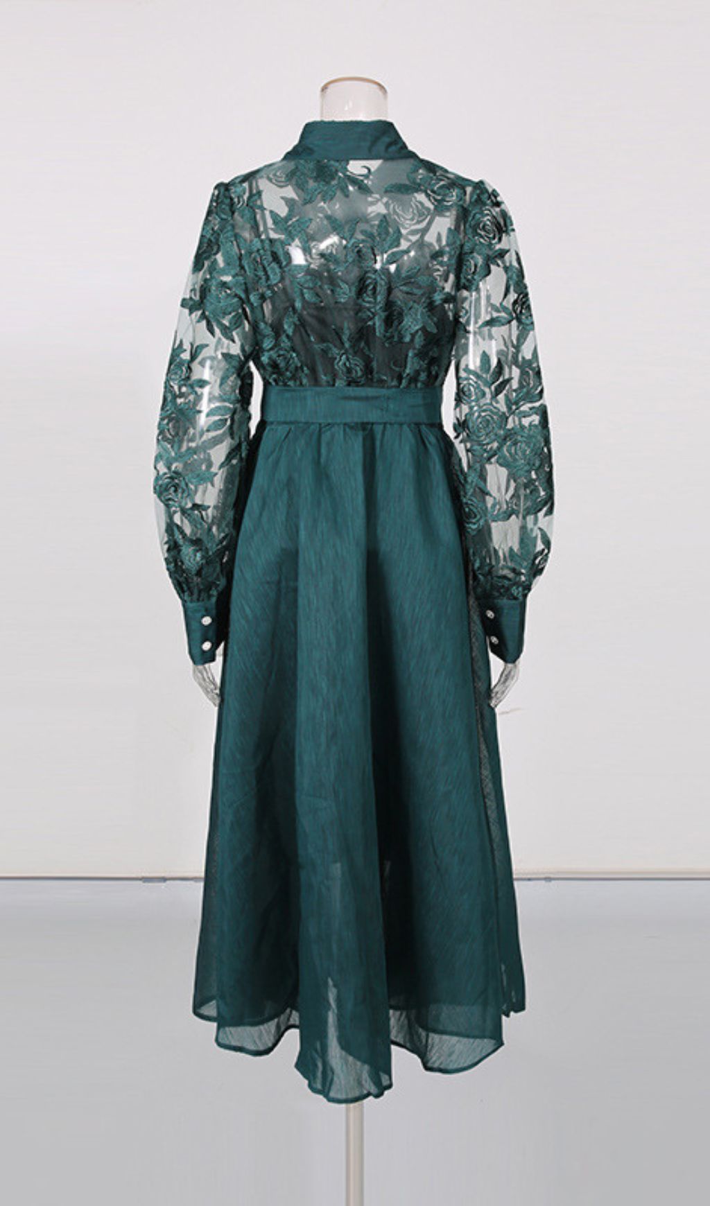 Iyana Emerald Green Floral Lace Embroidered Long Sleeve Midi Dress