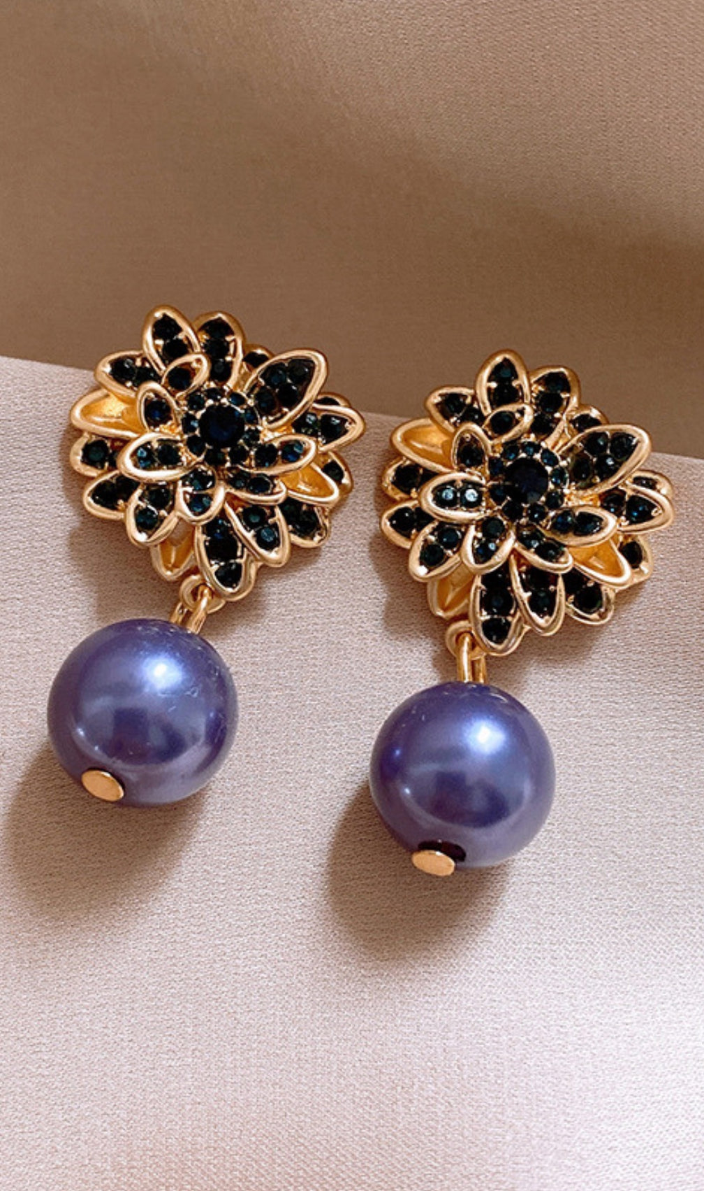 Danilo Flower Pearl Earrings