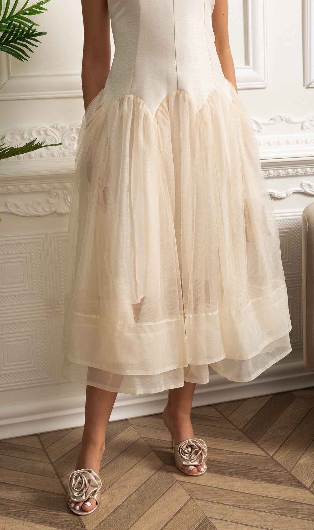 Sleeveless Midi Dress with Tulle Skirt and Pearl Embellished Collar - Ivoire