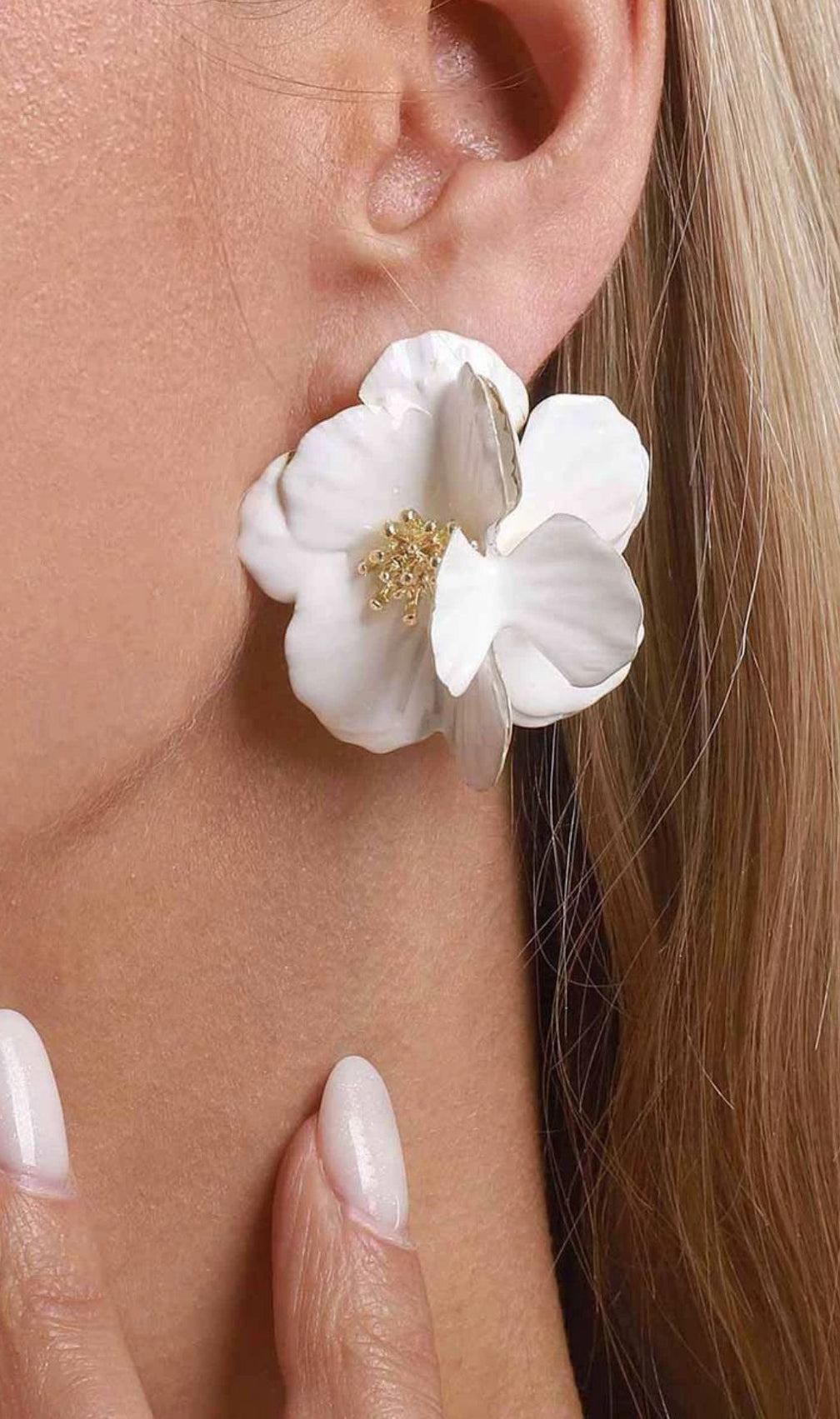 Joyita Elegant White Flower Statement Earrings for Women