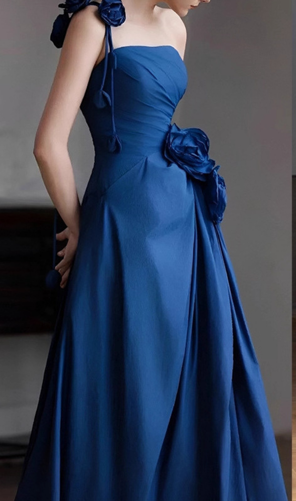 Harva Blue Flower Embellished Maxi Dress