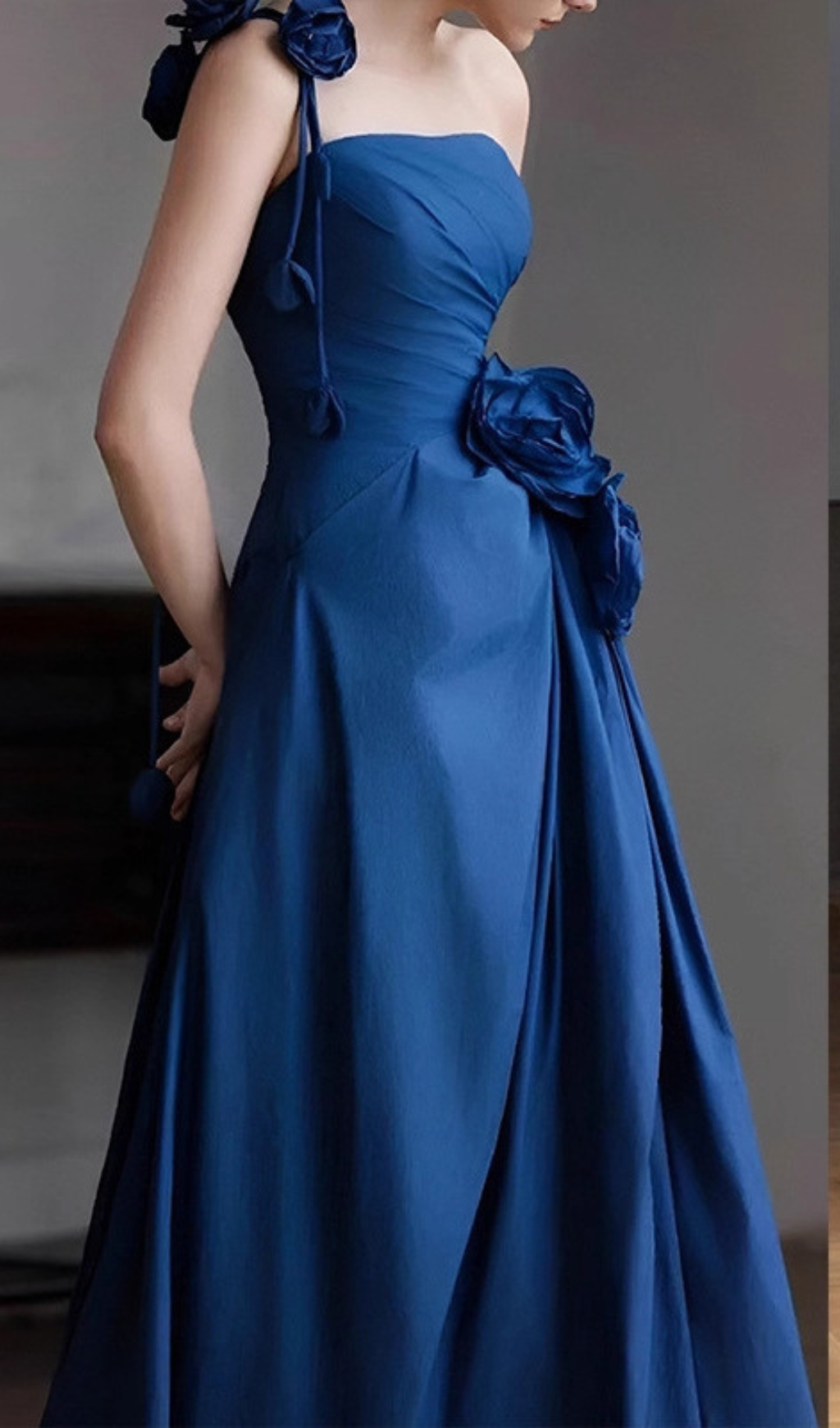 Harva Blue Flower Embellished Maxi Dress